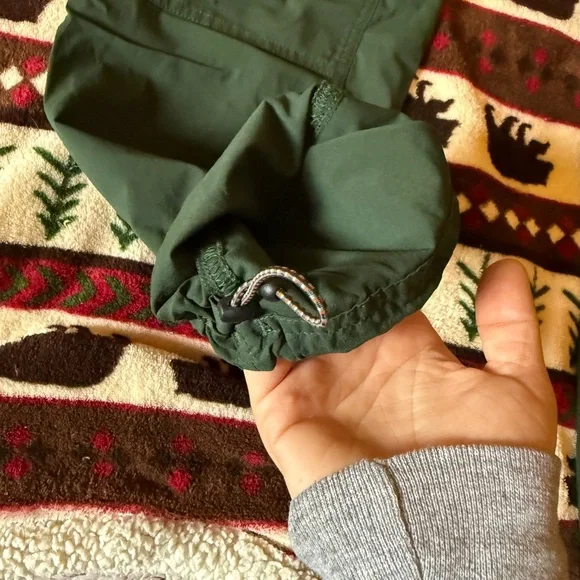 REI Dark Green Women's Cargo Travel Pants - Picture 7 of 8